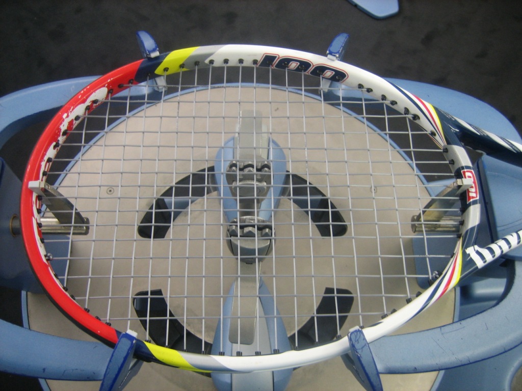 ErnestsGulbisRacket01.jpg